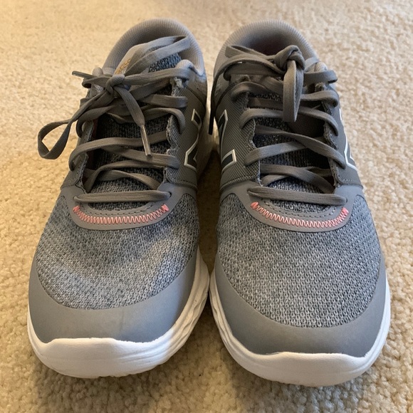 New Balance 365 with Memory Foam - Size 8 - Picture 2 of 5